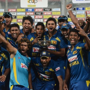 Sri Lanka Cricket Team celebrating The Victory : Asia Cup 2014